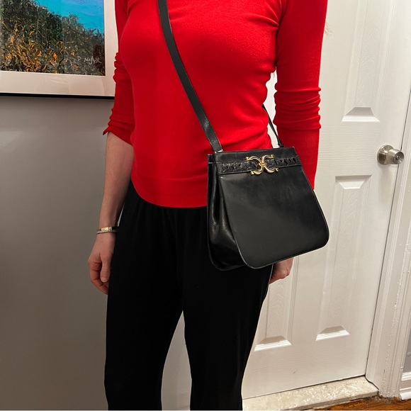 💯 Authentic Salvatore Ferragamo Gancini Vintage Leather Shoulder Bag - Picture 6 of 14